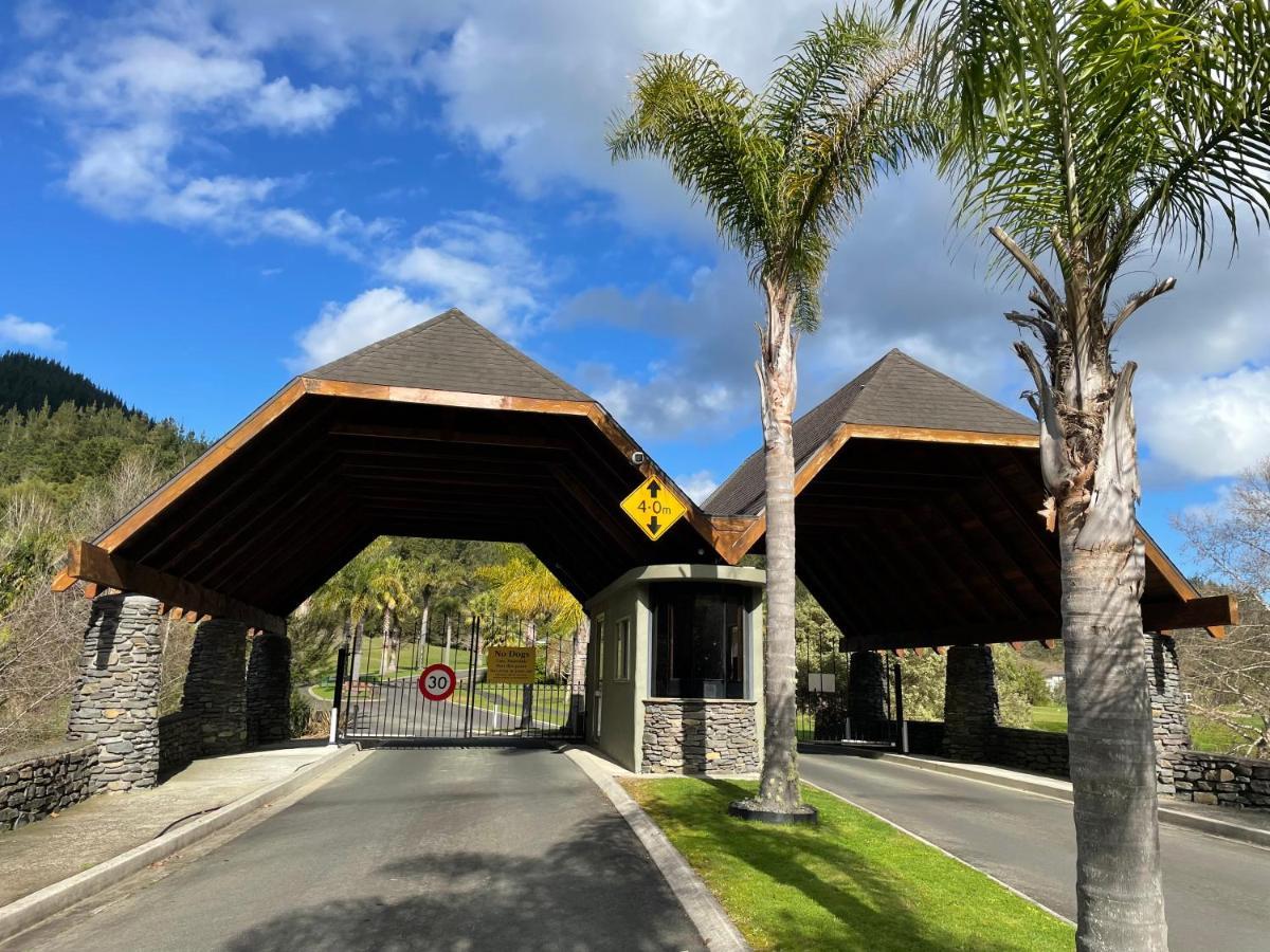 Pauanui Lakes - Golf Resort Exteriér fotografie